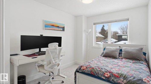 10817 75 Avenue, Edmonton, AB - Indoor