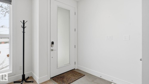 10817 75 Avenue, Edmonton, AB - Indoor Photo Showing Other Room