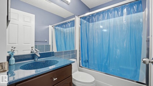 1120 Kane Wynd, Edmonton, AB - Indoor Photo Showing Bathroom