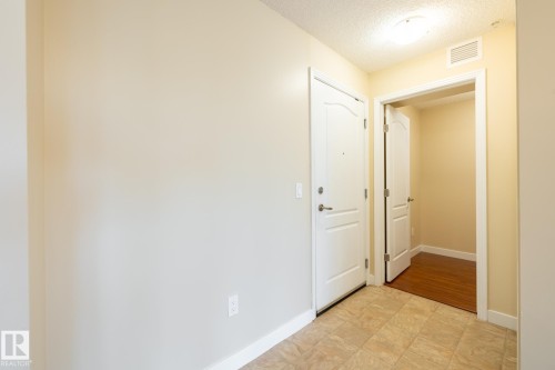 303 12650 142 Avenue, Edmonton, AB - Indoor Photo Showing Other Room