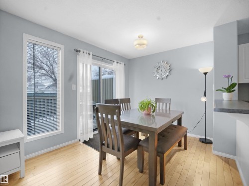 48 2004 Grantham Crest, Edmonton, AB - Indoor Photo Showing Dining Room