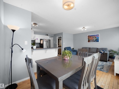 48 2004 Grantham Crest, Edmonton, AB - Indoor Photo Showing Dining Room