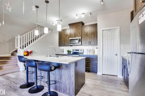 2743 Collins Crescent, Edmonton, AB - Indoor Photo Showing Kitchen With Stainless Steel Kitchen With Upgraded Kitchen