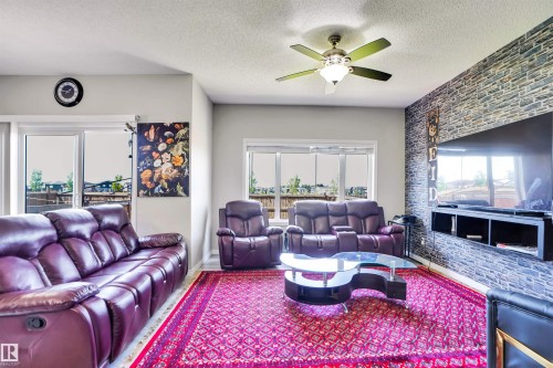 2743 Collins Crescent, Edmonton, AB - Indoor Photo Showing Living Room