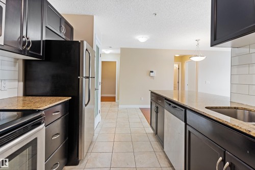 103 12660 142 Avenue, Edmonton, AB - Indoor Photo Showing Kitchen
