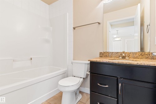 103 12660 142 Avenue, Edmonton, AB - Indoor Photo Showing Bathroom