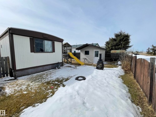 4908 55 Avenue, Camrose, AB - Outdoor