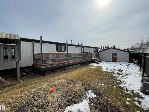4908 55 Avenue, Camrose, AB - Outdoor