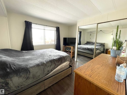 4908 55 Avenue, Camrose, AB - Indoor Photo Showing Bedroom