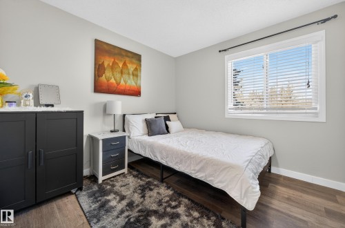 4755 35 Avenue, Edmonton, AB - Indoor Photo Showing Bedroom