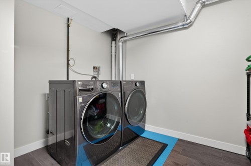 4755 35 Avenue, Edmonton, AB - Indoor Photo Showing Laundry Room