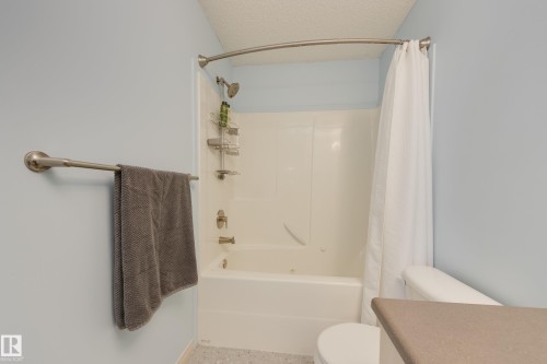 2376 30 Avenue, Edmonton, AB - Indoor Photo Showing Bathroom