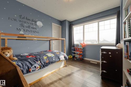 2376 30 Avenue, Edmonton, AB - Indoor