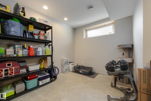 2376 30 Avenue, Edmonton, AB - Indoor
