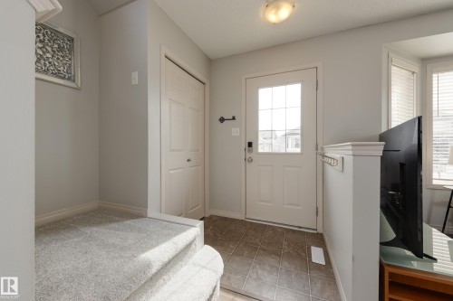 2376 30 Avenue, Edmonton, AB - Indoor Photo Showing Other Room