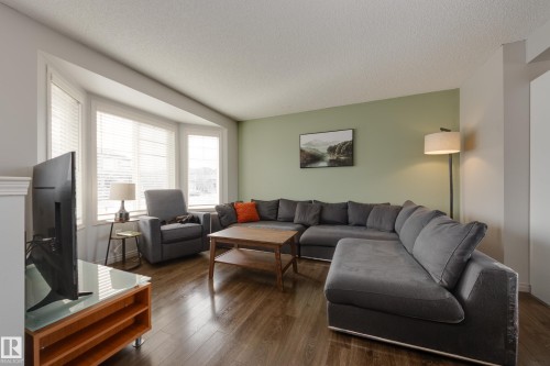 2376 30 Avenue, Edmonton, AB - Indoor Photo Showing Living Room