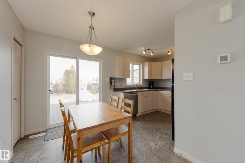 2376 30 Avenue, Edmonton, AB - Indoor