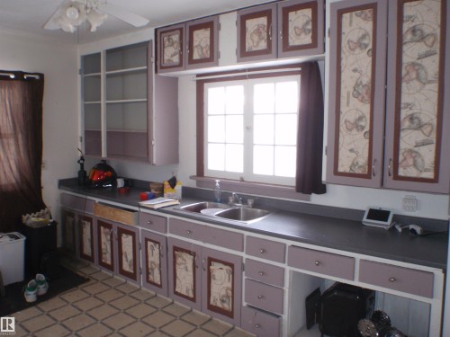 5118 53 Street, Barrhead, AB - Indoor