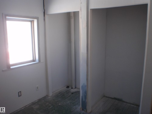5118 53 Street, Barrhead, AB - Indoor Photo Showing Other Room