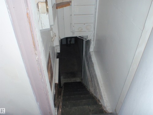 5118 53 Street, Barrhead, AB - Indoor