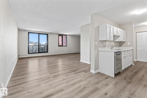 502 10125 109 Street, Edmonton, AB - Indoor Photo Showing Kitchen