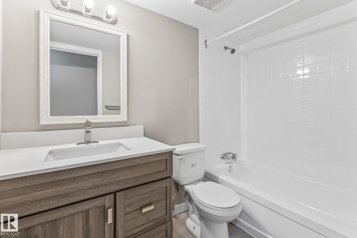 502 10125 109 Street, Edmonton, AB - Indoor Photo Showing Bathroom