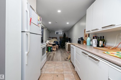 9714 88 Avenue, Edmonton, AB - Indoor Photo Showing Kitchen
