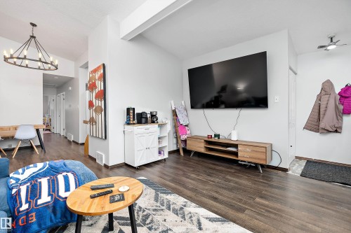 9714 88 Avenue, Edmonton, AB - Indoor Photo Showing Living Room