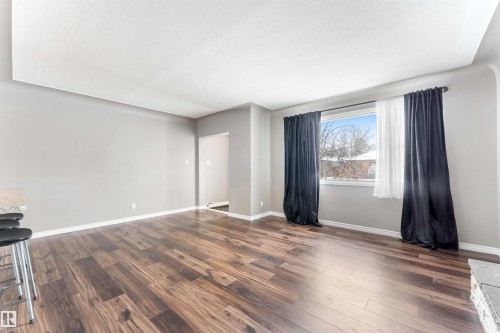7316 82 Street, Edmonton, AB - Indoor Photo Showing Other Room