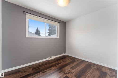7316 82 Street, Edmonton, AB - Indoor Photo Showing Other Room