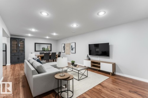 7316 82 Street, Edmonton, AB - Indoor Photo Showing Living Room