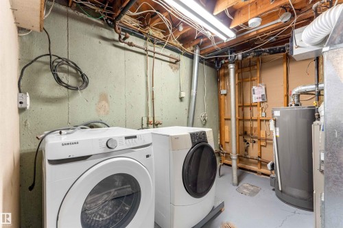 7316 82 Street, Edmonton, AB - Indoor Photo Showing Laundry Room