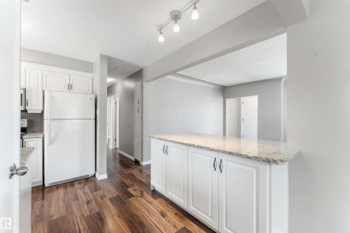 7316 82 Street, Edmonton, AB - Indoor Photo Showing Kitchen