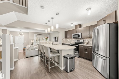 3229 Cherry Crescent, Edmonton, AB - Indoor Photo Showing Kitchen With Stainless Steel Kitchen With Upgraded Kitchen