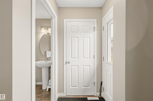 3229 Cherry Crescent, Edmonton, AB - Indoor Photo Showing Other Room