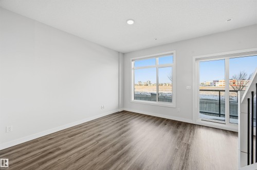 37 1010 Rabbit Hill Road, Edmonton, AB - Indoor Photo Showing Other Room