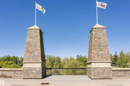 16 Willow Park Estates, Leduc, AB - 