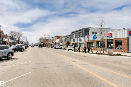 16 Willow Park Estates, Leduc, AB - Outdoor