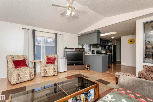 16 Willow Park Estates, Leduc, AB - Indoor