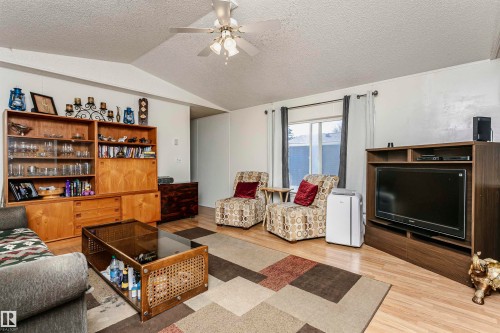 16 Willow Park Estates, Leduc, AB - Indoor Photo Showing Living Room