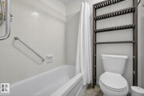 407 5125 Riverbend Road, Edmonton, AB - Indoor Photo Showing Bathroom