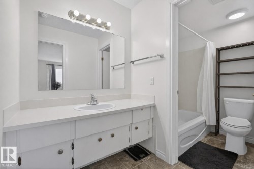 407 5125 Riverbend Road, Edmonton, AB - Indoor Photo Showing Bathroom