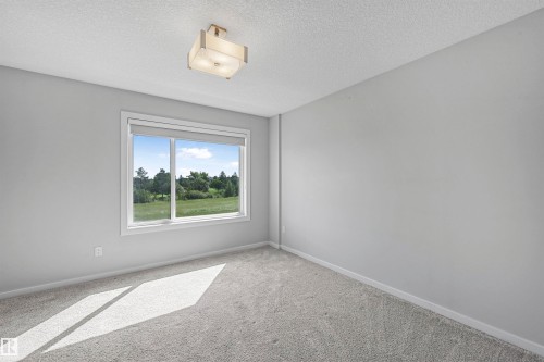 72 1010 Rabbit Hill Road, Edmonton, AB - Indoor Photo Showing Other Room
