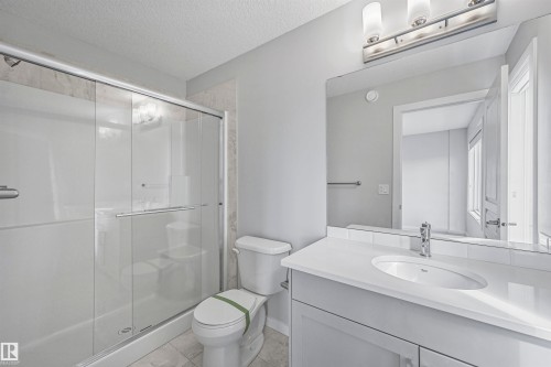 72 1010 Rabbit Hill Road, Edmonton, AB - Indoor Photo Showing Bathroom