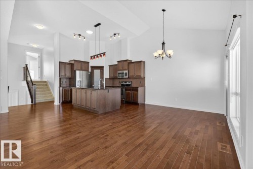 23 2815 34 Avenue, Edmonton, AB - Indoor Photo Showing Kitchen