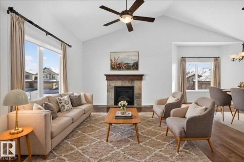 23 2815 34 Avenue, Edmonton, AB - Indoor Photo Showing Living Room With Fireplace