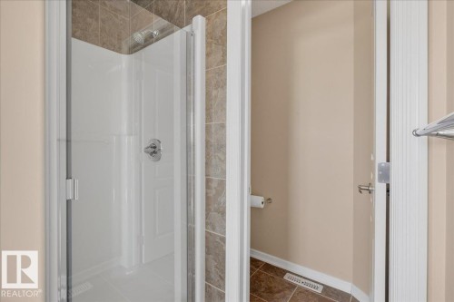 23 2815 34 Avenue, Edmonton, AB - Indoor Photo Showing Bathroom
