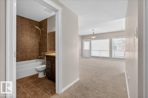 23 2815 34 Avenue, Edmonton, AB - Indoor Photo Showing Bathroom
