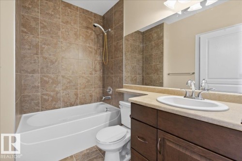 23 2815 34 Avenue, Edmonton, AB - Indoor Photo Showing Bathroom
