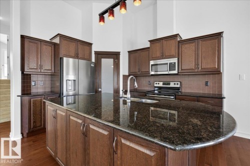 23 2815 34 Avenue, Edmonton, AB - Indoor Photo Showing Kitchen With Upgraded Kitchen